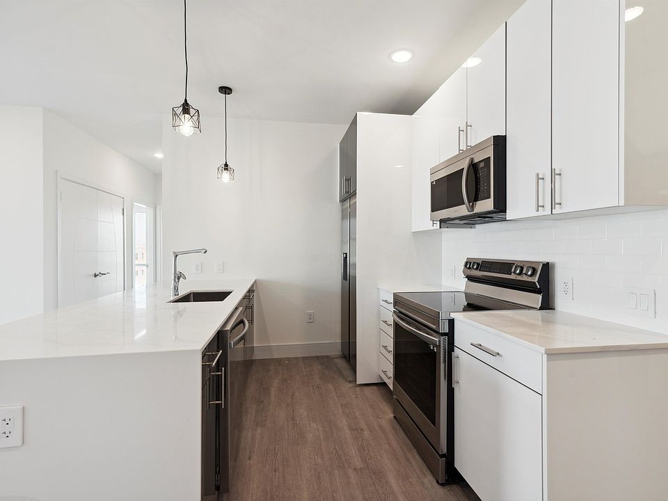 1st image of 1225 E Fletcher St #212