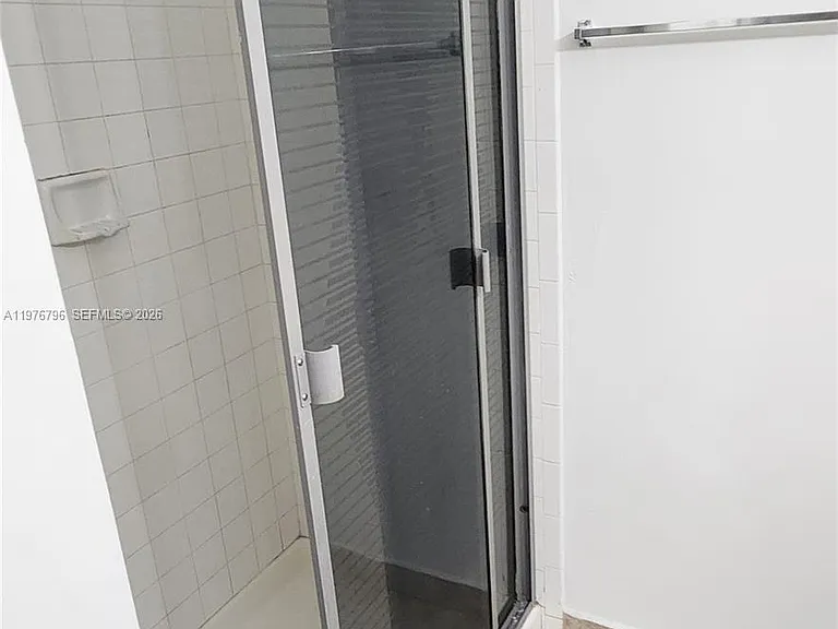 902 NE 209th St #203-40 — Photo 11