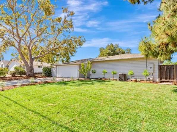 376 Alicia Way, Los Altos, CA 94022