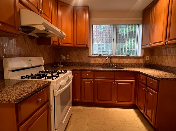 (undisclosed Address), Yonkers, NY 10701