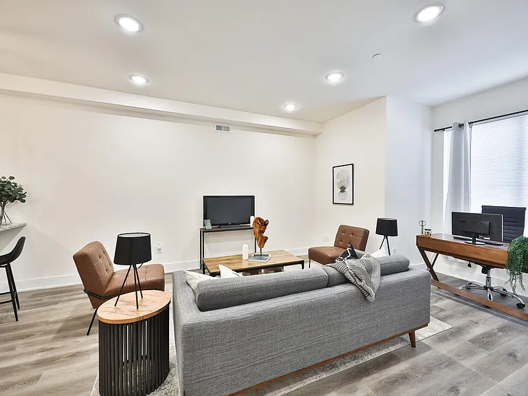 962 N 8th St #1 — Photo 7