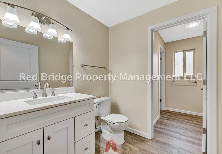 4314 SW View Point Ter #8 — Photo 36
