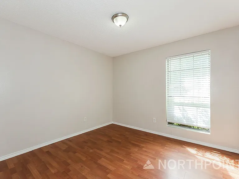 521 Jean Dr — Photo 11