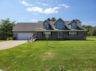 6823 N Douglas Rd, Riverdale, MI 48877