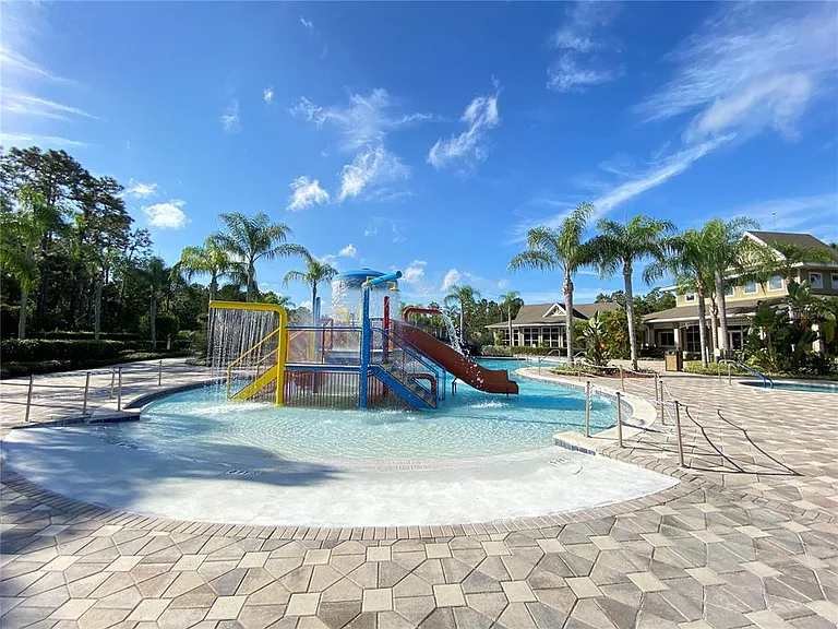 20404 Harvest Oak Ct — Photo 10