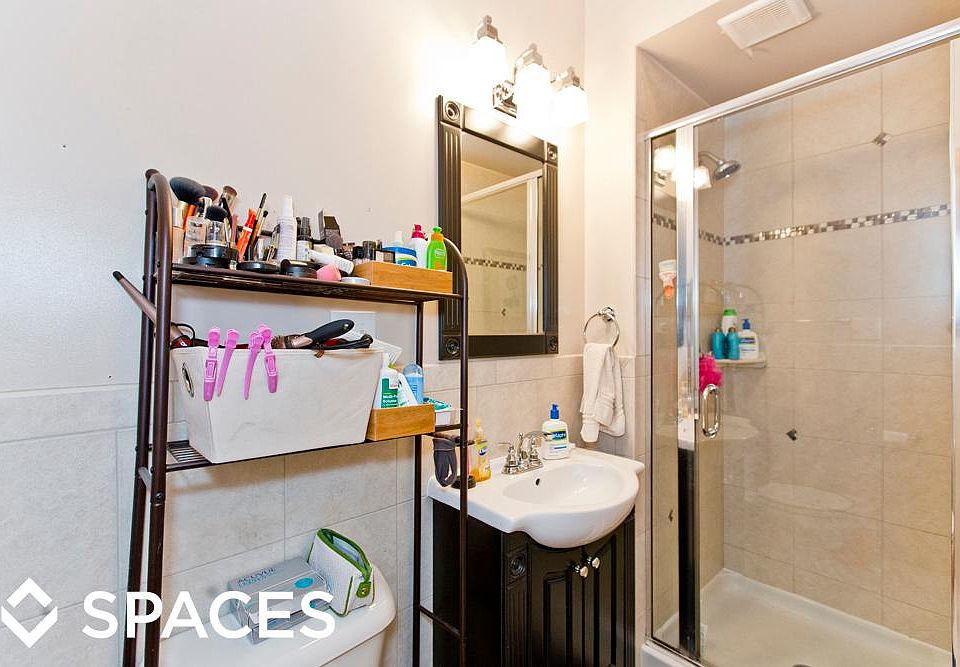 1st image of 3514 N Wilton Ave #_1