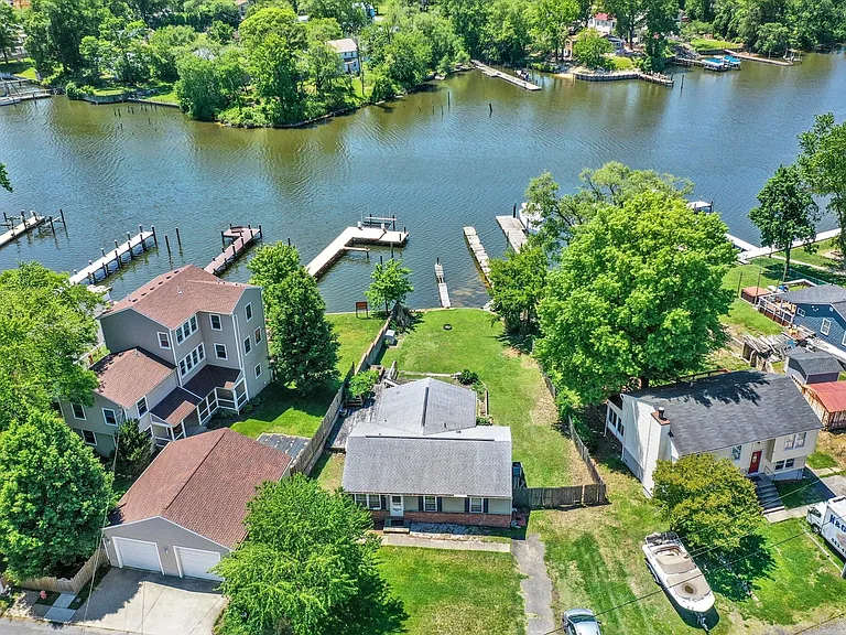 8027 Shore Rd — Photo 33