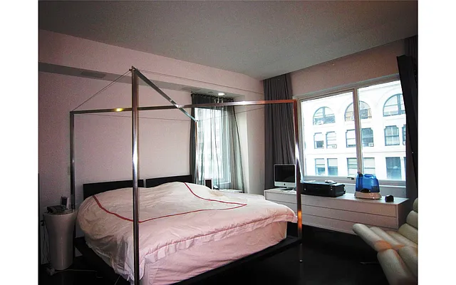 Sold by Douglas Elliman | media 24