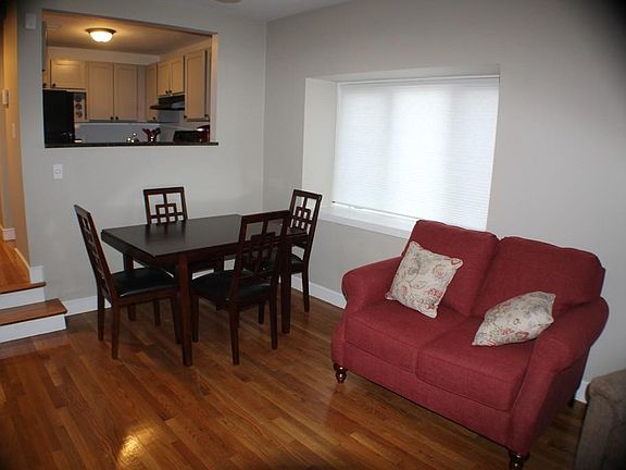 3rd image of 2 Westcliff Dr