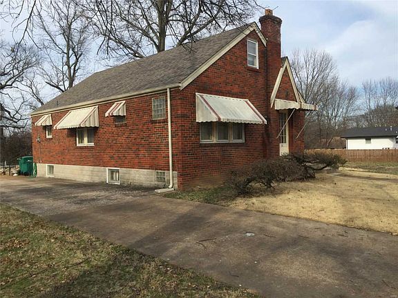 3rd image of 141 Coburg Dr