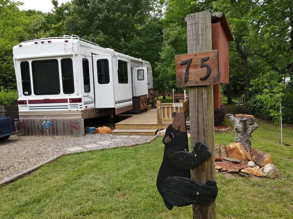 225 Cedar Mountain Trout Farm Rd, Blairsville, GA 30512