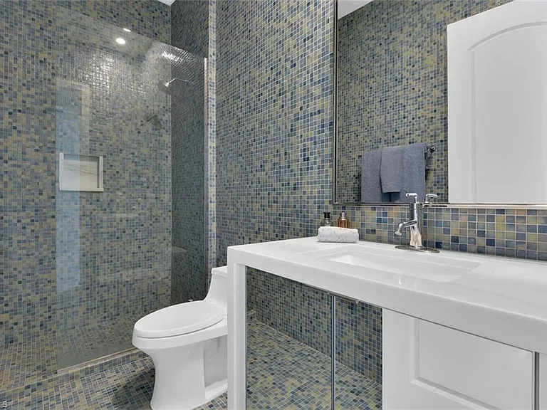 684 10th Ave S #D-1 — Photo 28