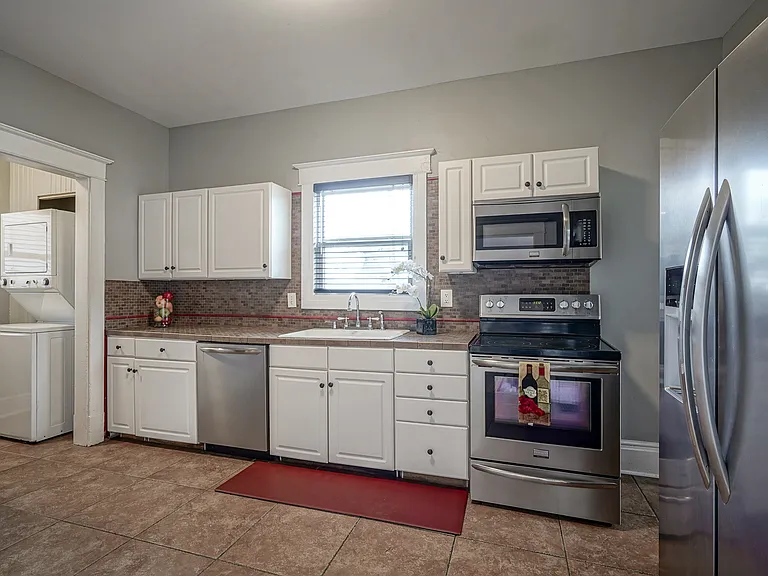 17 N Randolph St — Photo 15