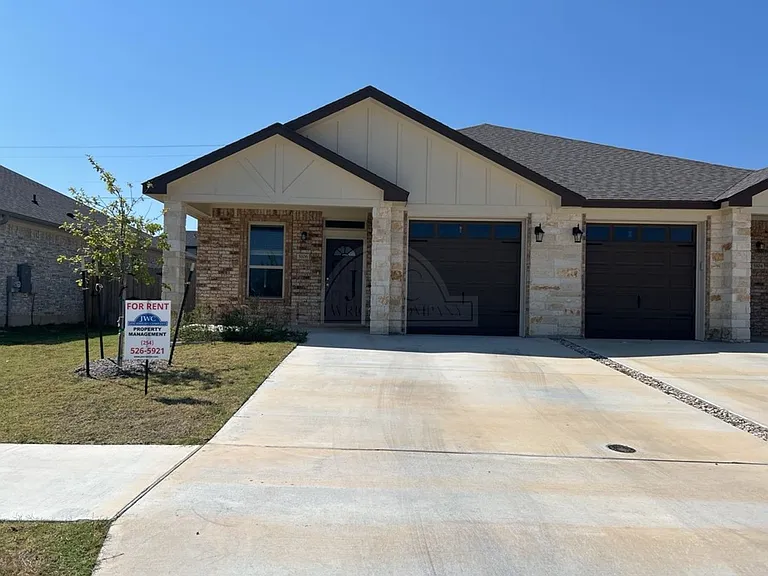 5106 Rose Garden Loop — Photo 1