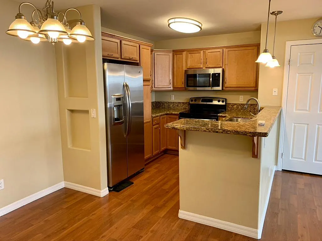 5252 Balboa Arms Dr — Photo 1