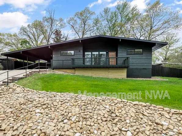 10 Finger Cir, Bella Vista, AR 72715