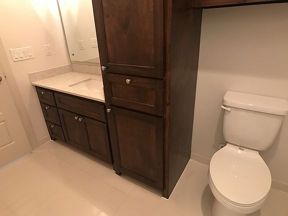 5th image of 2925 N 51st St