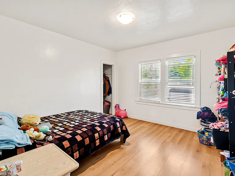 1205 Grand Ave — Photo 10