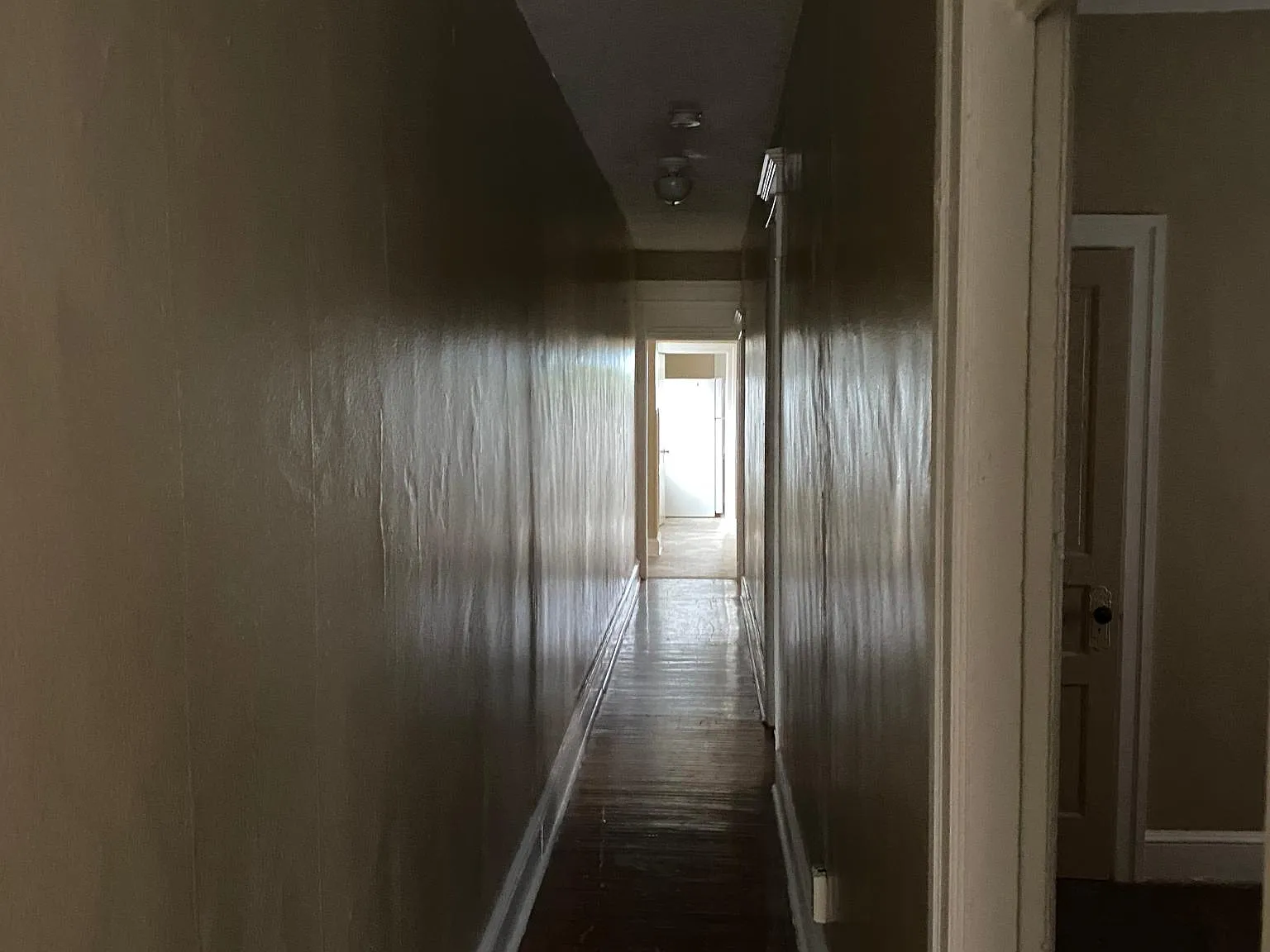 2 bed, 750 sqft, $1,375 — Photo 3