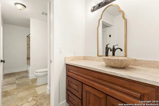 417 E Hildebrand Ave — Photo 23