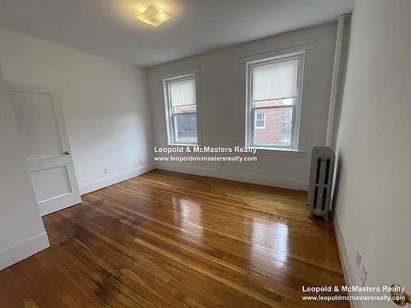 5th image of 236 Kelton St APT 7