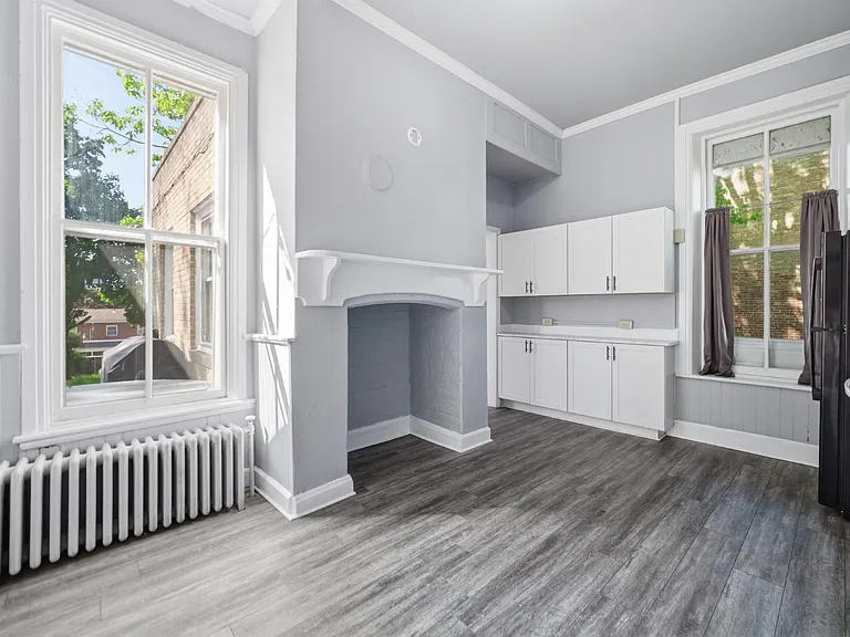 323 N Potomac St — Photo 16