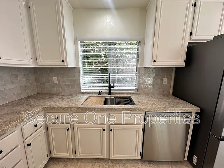 1740 Amarelle St — Photo 12