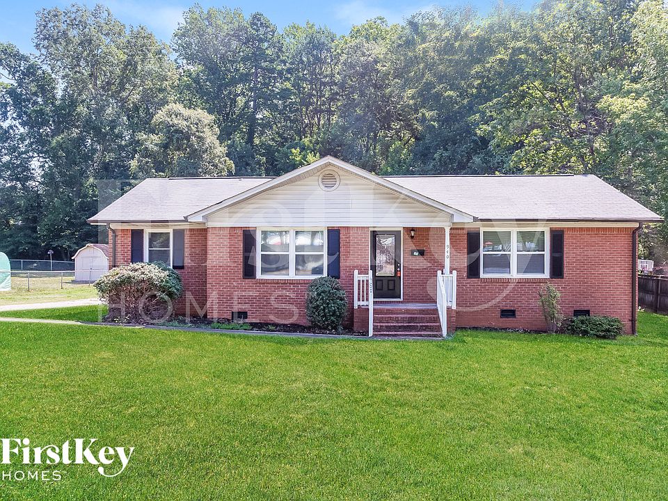1st image of 940 Ridgeway Dr