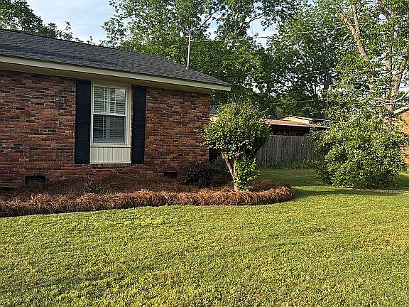 3rd image of 1431 Tucker Rd