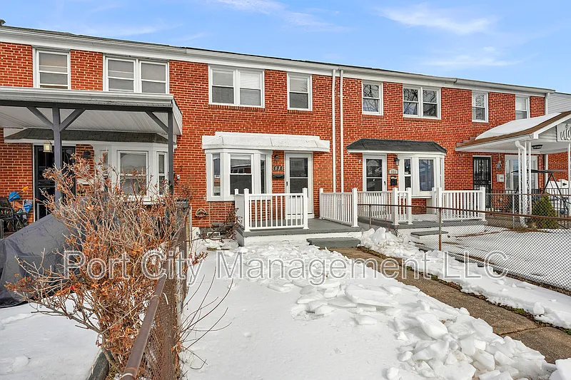 Building Photo - 832 N Marlyn Ave