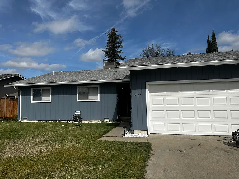 621 Tammi Way — Photo 7