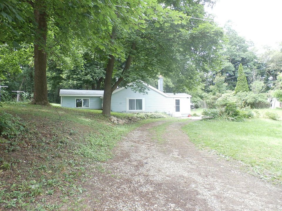1st image of 44 Highland Ave