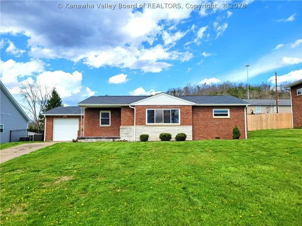 1002 Drew St, Milton, WV 25541