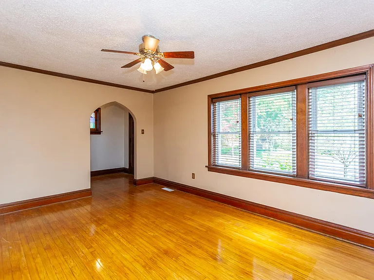 6332 Oleatha Ave — Photo 12
