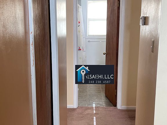 5th image of 25267 Lehigh St