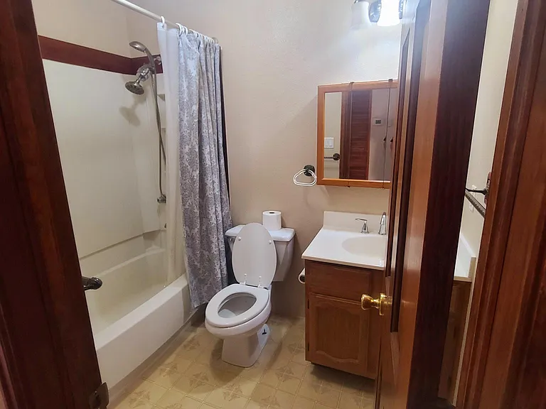 7242 Cherry St — Photo 11