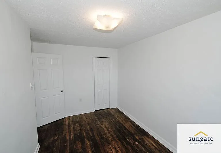 217 W Edgevale Rd — Photo 23