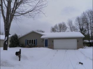 3324 S Blue Spruce Ln, Appleton, WI 54915