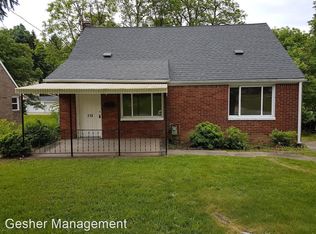 218 Pennoak Dr, Pittsburgh, PA 15235