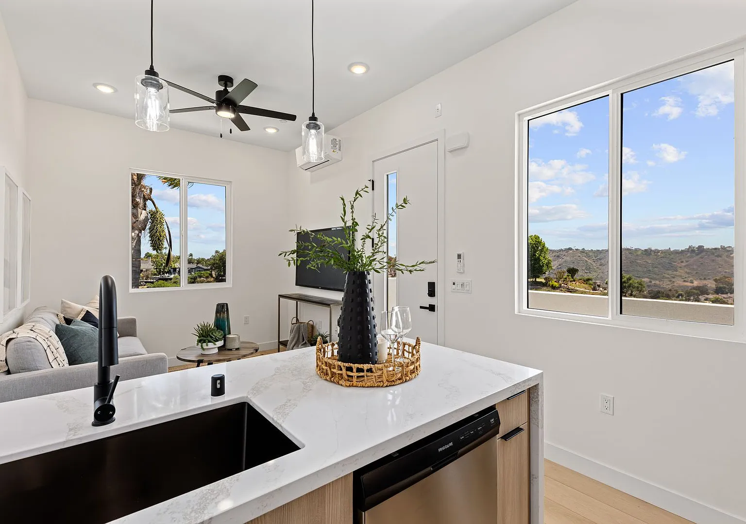 4580 Jicarillo Ave — Photo 3