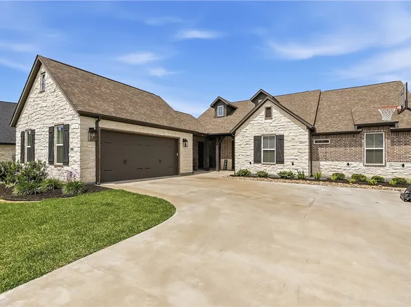 3333 Stoneleigh Rd, Bryan, TX 77808