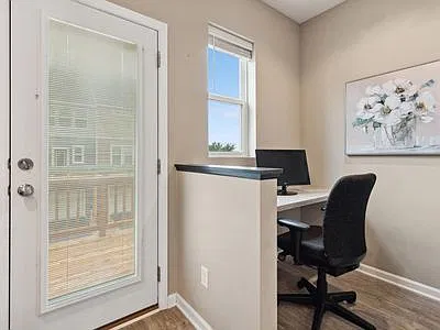 5174 Hampton St NE — Photo 3