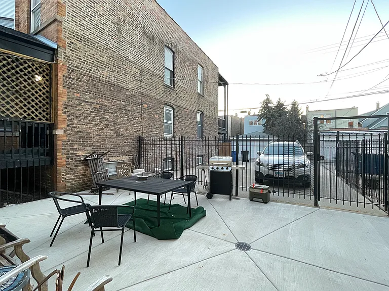 2632 N Fairfield Ave #2 — Photo 20