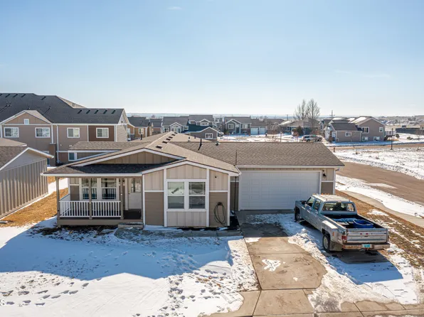 2413 24th St W, Williston, ND 58801