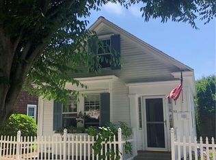 90 Union St, Bristol, RI 02809
