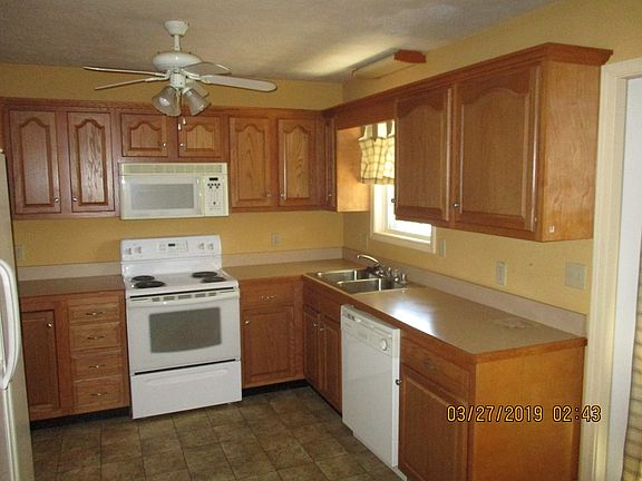4th image of 74 Davies Dr