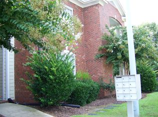513-4 Meadowland Ct, Hope Mills, NC 28348