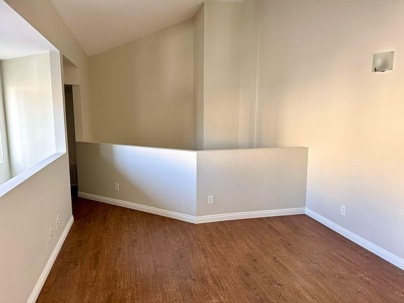 5th image of 5309 Cartwright Ave #7