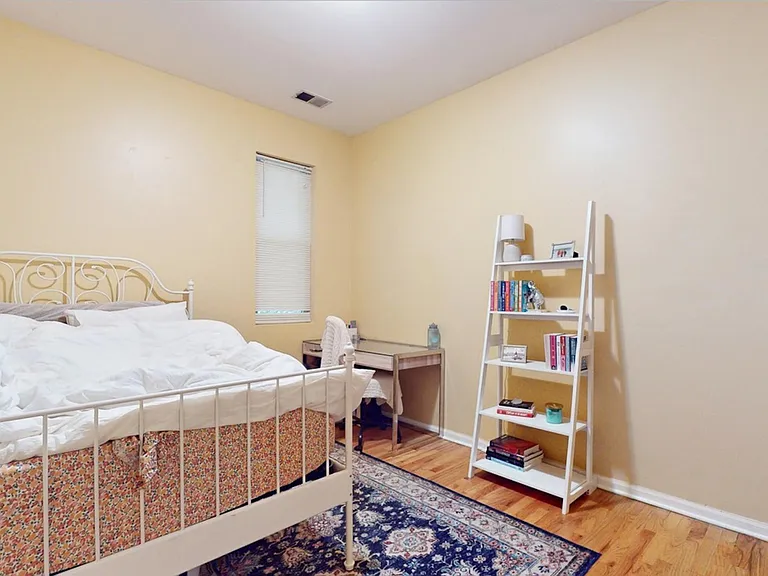 1340 N Dean St #1 — Photo 9