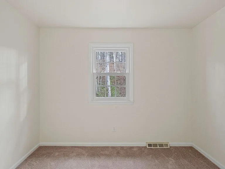 169 Williamsburg Ct — Photo 25